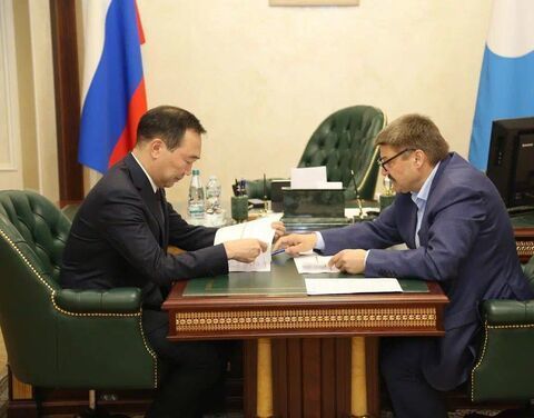 Айсен Николаев провёл рабочую встречу с генеральным директором «Железные дороги Якутии»