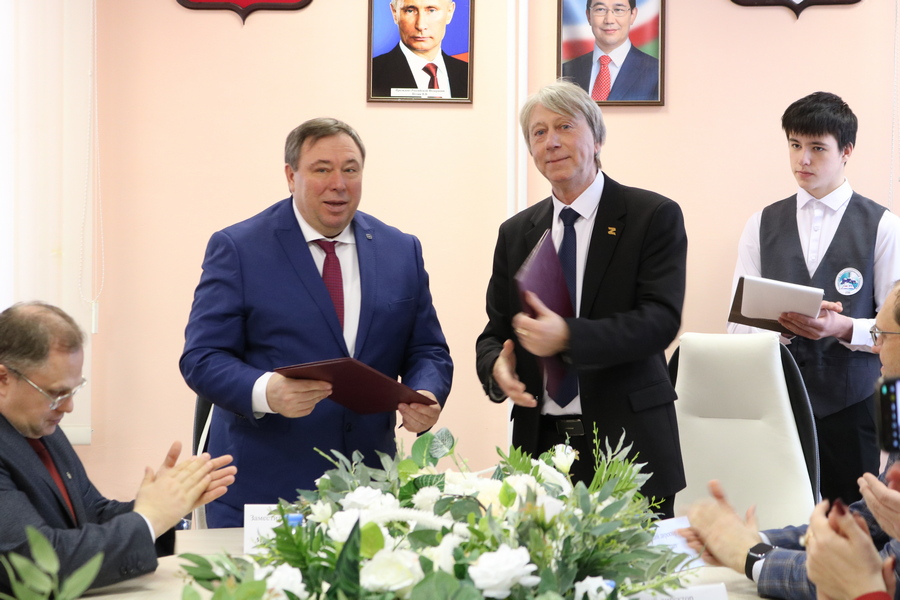 Акционерная компания «Железные дороги Якутии» и Алданский политехникум объединяют усилия для подготовки кадров