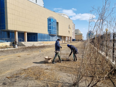 Работники Представительства АО « АК «ЖДЯ» в г. Якутске приняли участие в субботнике