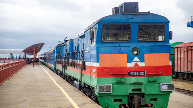 Пассажирские перевозки  АО «АК «ЖДЯ» выросли на 10,4%