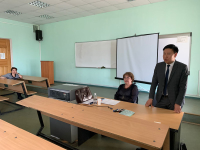 Представители АО «АК «ЖДЯ» посетили с рабочим визитом ДВГУПС