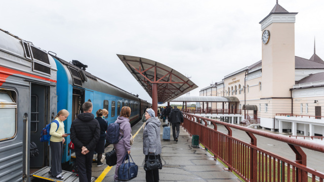 В апреле перевозка пассажиров в вагонах АО «АК «ЖДЯ» выросла на 14,2 %