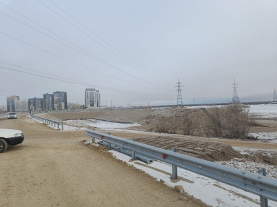 С 22 октября 2024 г. пассажиров поезда через реку Лена будут переправлять судами на воздушной подушке