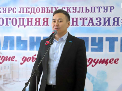 На станции Нижний Бестях стартовал  конкурс ледовых скульптур «Новогодняя фантазия» 