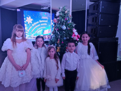 Волшебный экспресс «ЖДЯ» доставил новогоднее настроение детям сотрудников