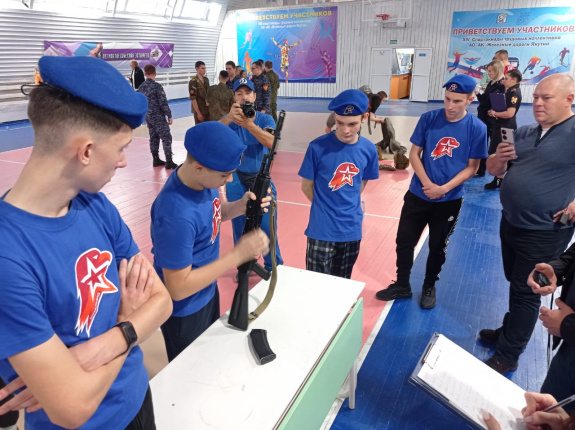 В СК «Локомотив» при поддержке Акционерной компании «Железные дороги Якутии» прошли соревнования «Юный динамовец». В СК «Локомотив» при поддержке Акционерной компании «Железные дороги Якутии» прошли соревнования «Юный динамовец».
