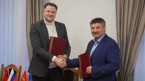 В день рождения комсомола в Минске подписано соглашение о сотрудничестве между БРСМ и АО «Акционерная компания «Железные дороги Якутии»