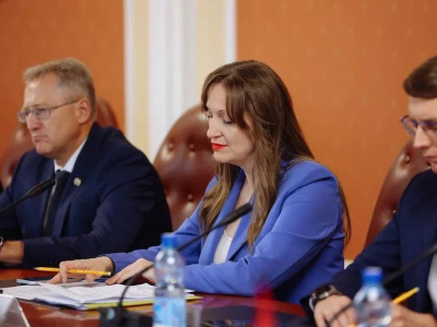 Строительство совмещенного  моста через Амур обсудили губернатор Амурской области и губернатор китайской провинции Хэйлунцзян